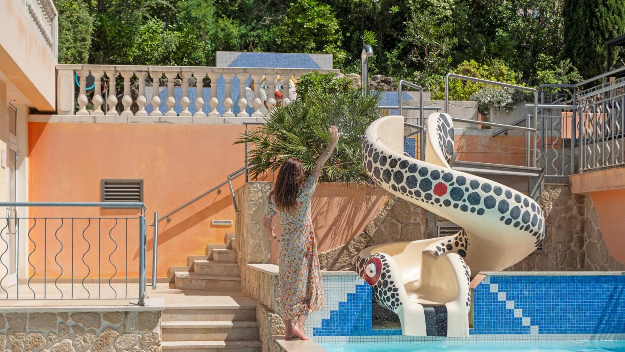 Aparthotel Les Tourelles 3*