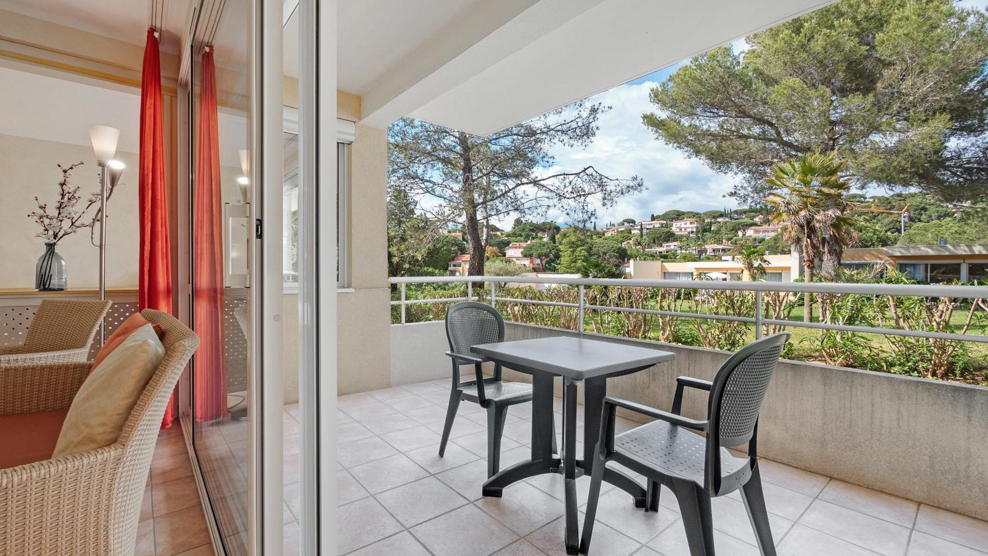 Aparthotel Les Tourelles 3*
