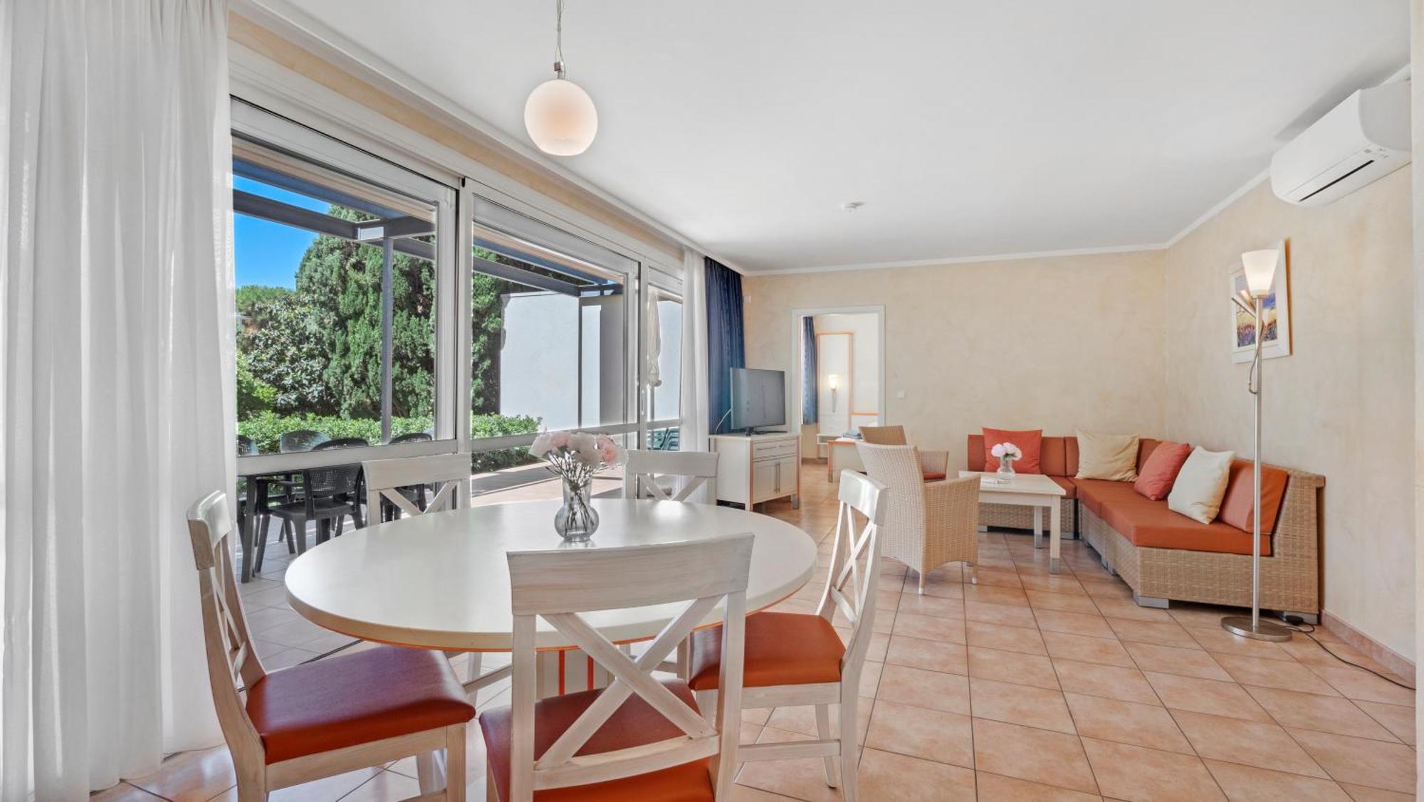 Les Tourelles Aparthotel