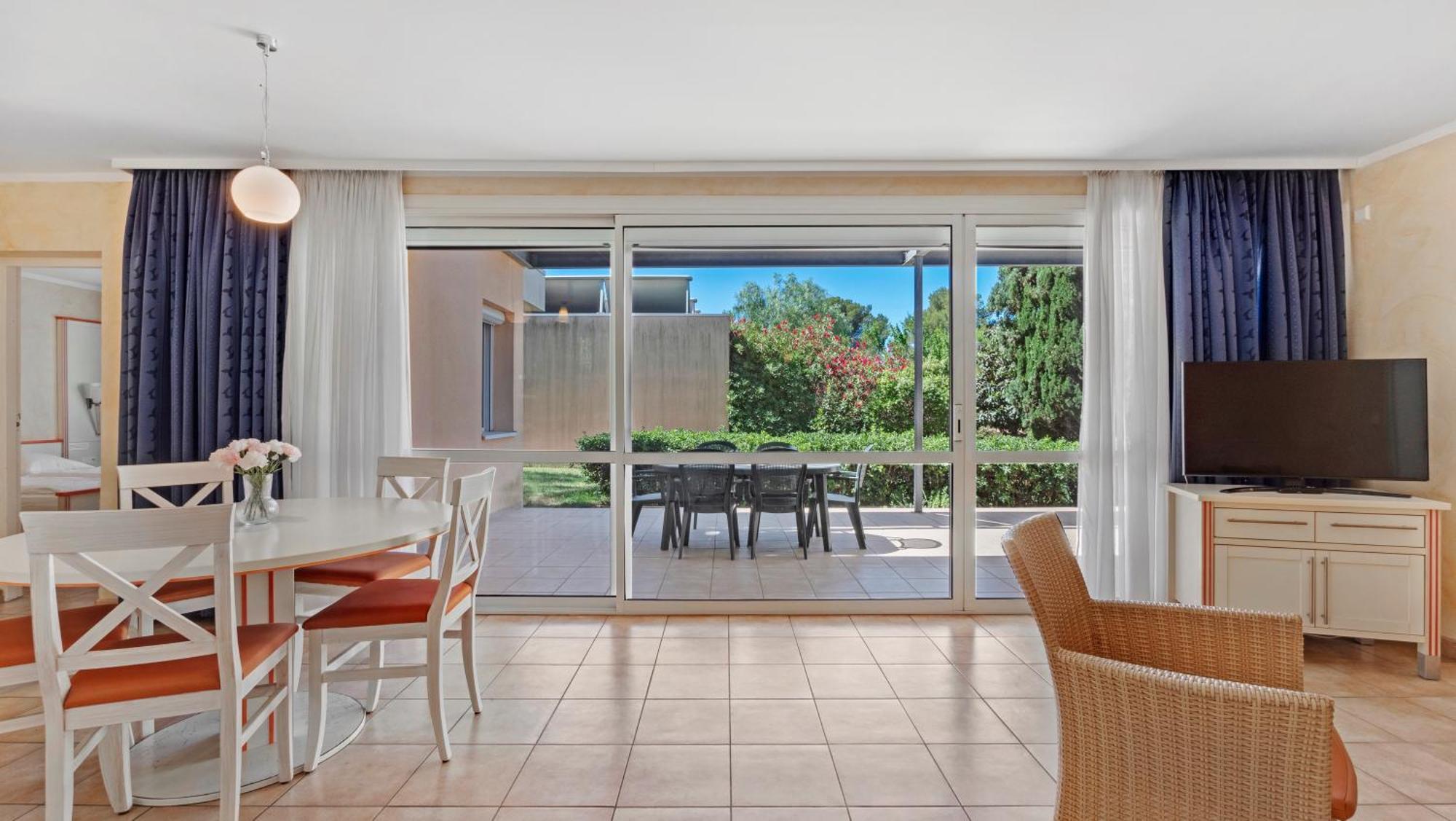 Les Tourelles Aparthotel 3*